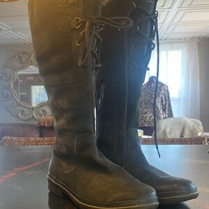 UGG WOMEN ELSA STOUT / BLACK WATER PROOF BOOT US 9